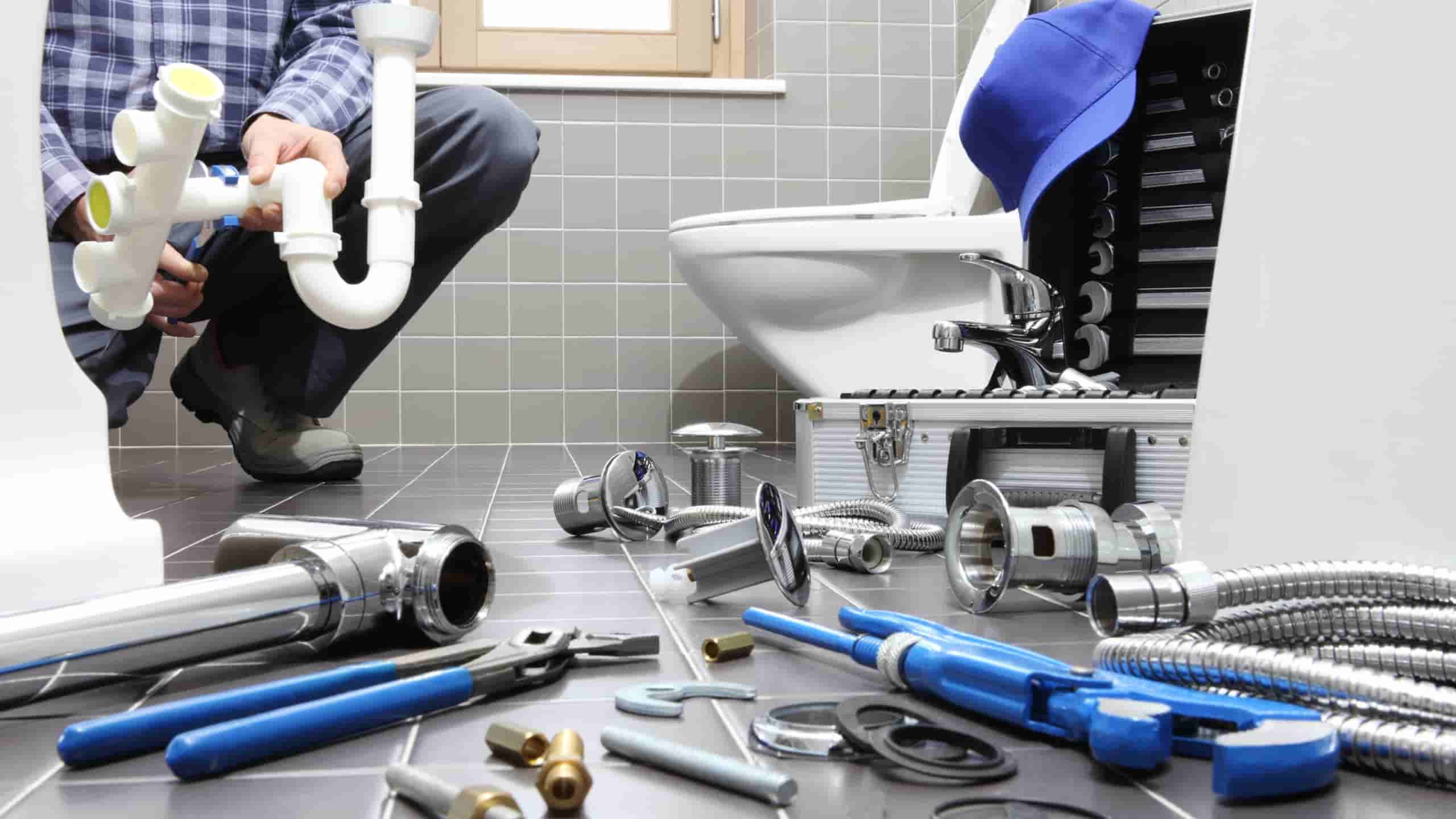 What is included in a typical plumbing service call in Kingston?